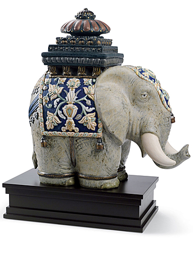 Lladro Classic Sculpture, Siamese Elephant Sculpture. Limited Edition