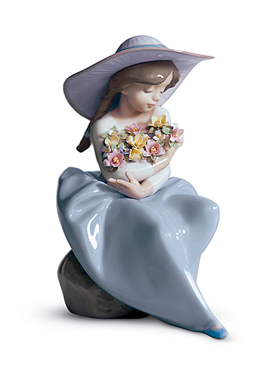 Lladro Classic Sculpture, Fragrant Bouquet Girl Figurine
