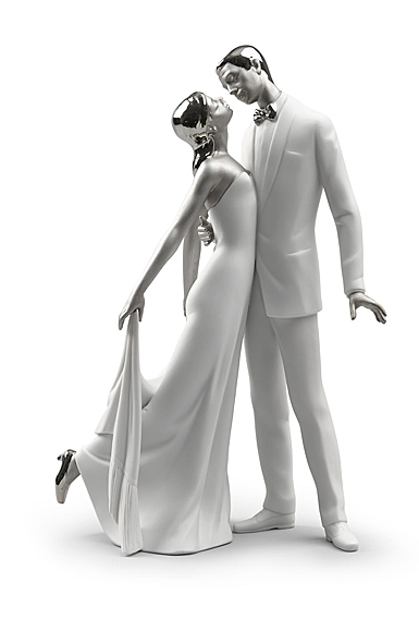 Lladro Classic Sculpture, Happy Anniversary Couple Figurine. Silver Lustre