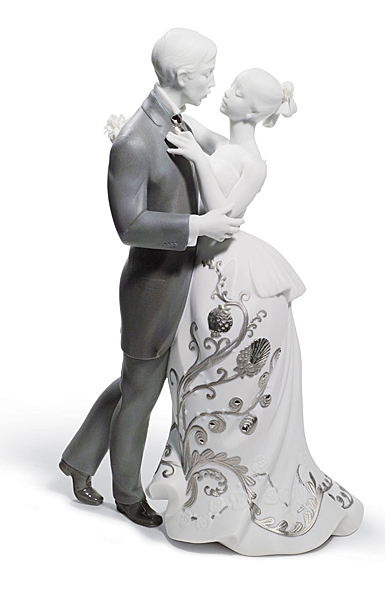 Lladro Classic Sculpture, Lovers' Waltz Couple Figurine. Silver Lustre