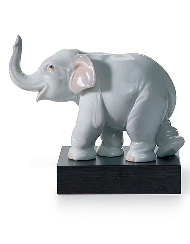 Lladro Classic Sculpture, Lucky Elephant Figurine