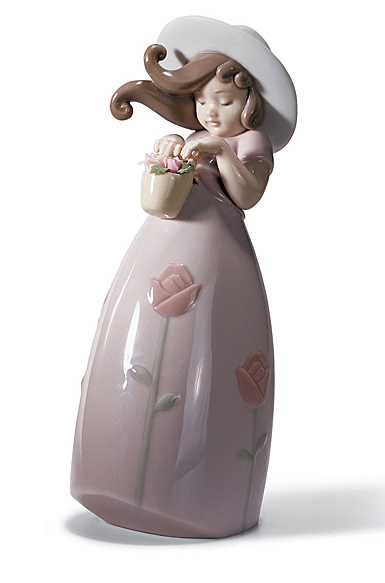 Lladro Classic Sculpture, Little Rose Girl Figurine