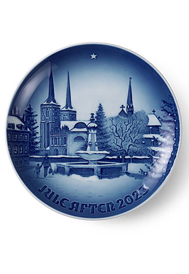 Royal Copenhagen Bing and Grondahl Christmas Plate 2023 - Christmas In Roskilde