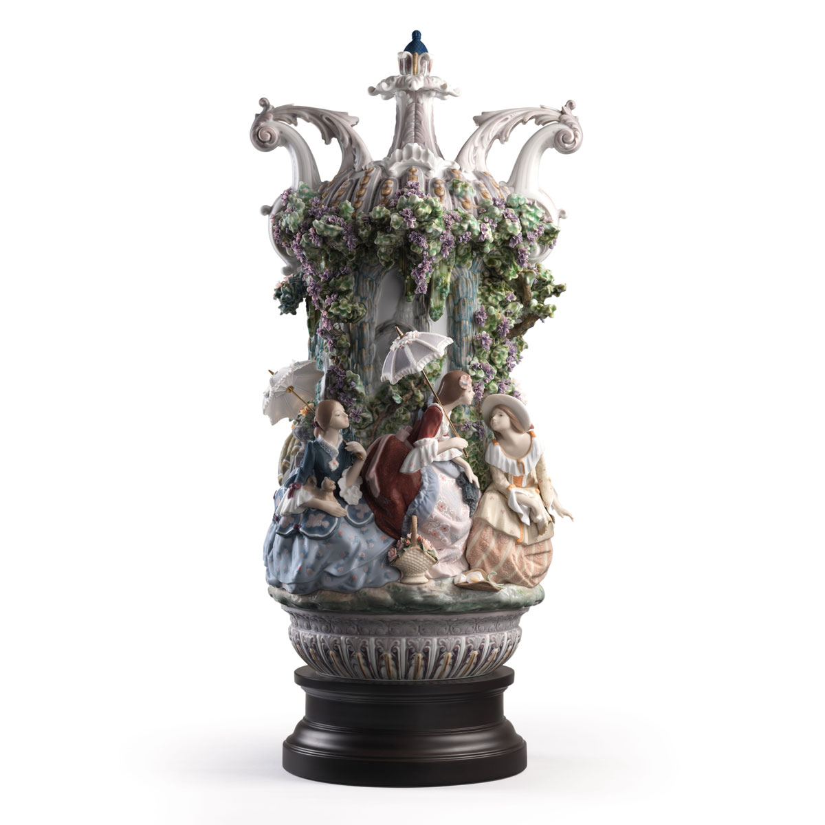 Lladro High Porcelain, Ladies From Aranjuez Vase. Limited Edition
