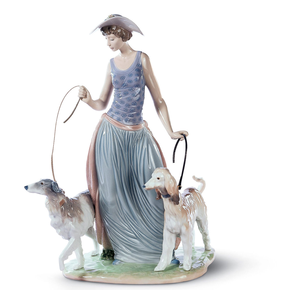 Lladro Classic Sculpture, Elegant Promenade Woman Figurine
