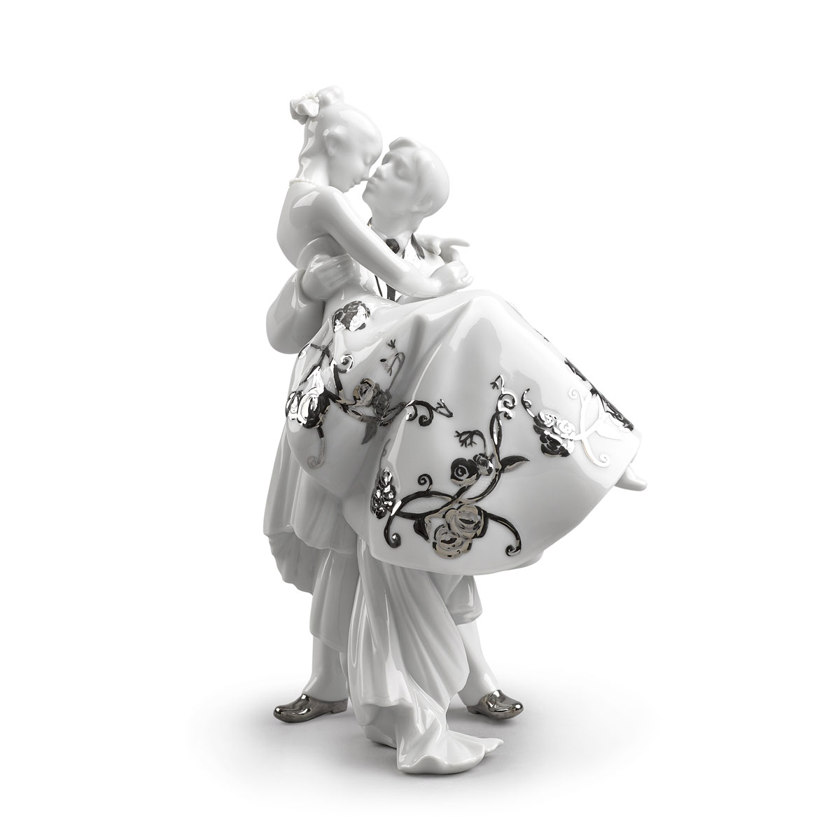Lladro Classic Sculpture, The Happiest Day Couple. Figurine. Silver Luster