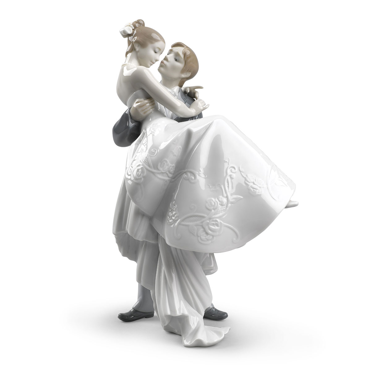 Lladro Classic Sculpture, The Happiest Day Couple Figurine Type 356