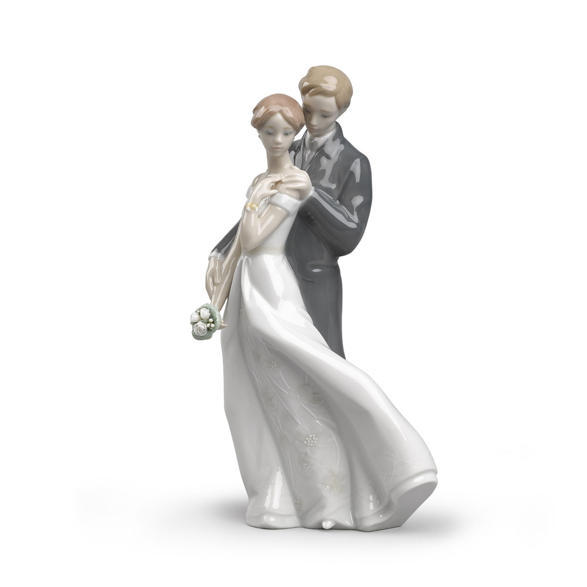 Lladro Classic Sculpture, Everlasting Love Couple Figurine