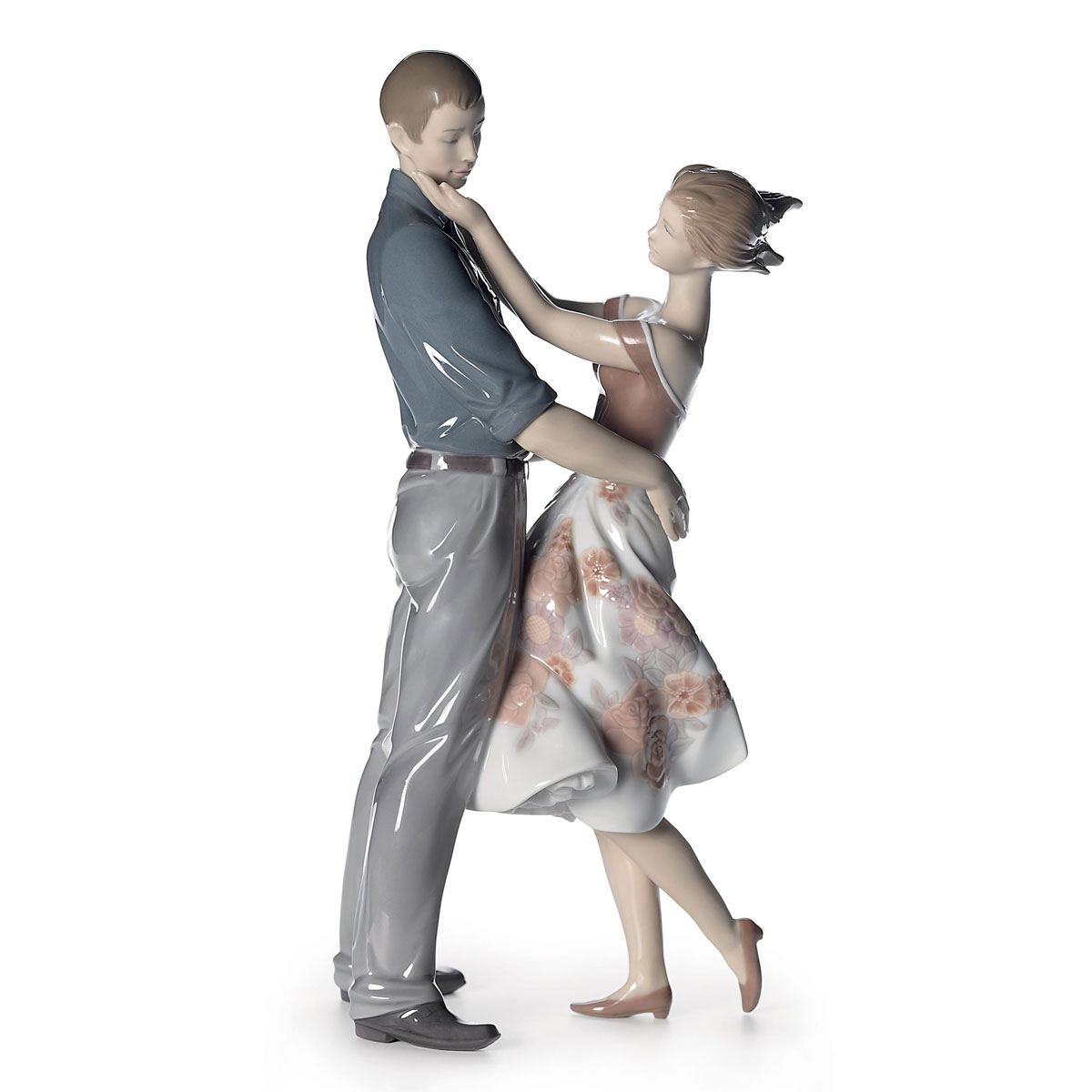 Lladro Classic Sculpture, Happy Encounter Couple Figurine