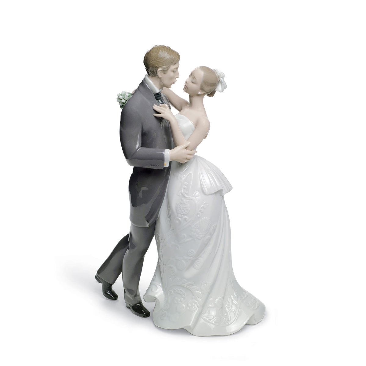 Lladro Classic Sculpture, Lovers' Waltz Couple Figurine