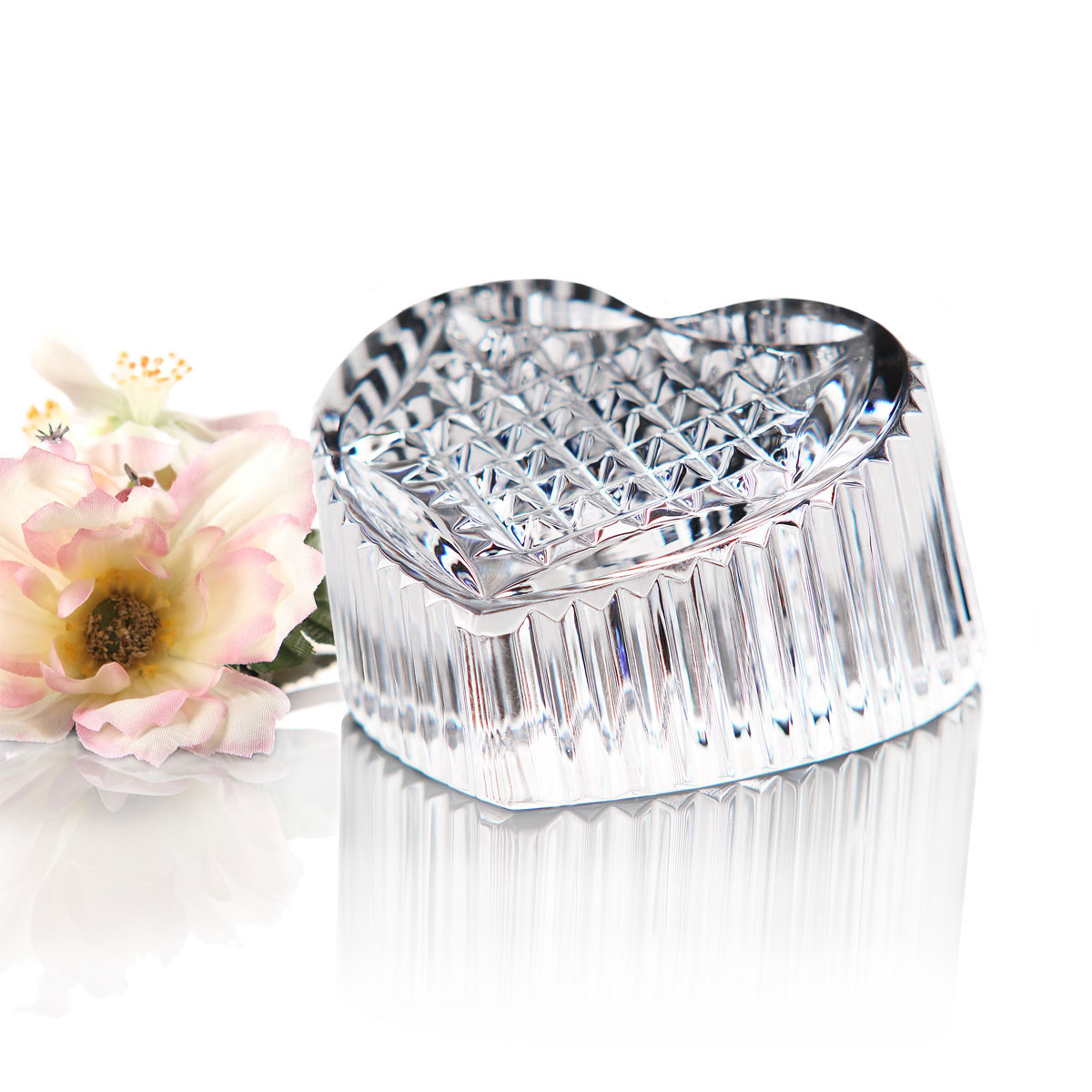 Waterford Crystal Heritage Heart Paperweight