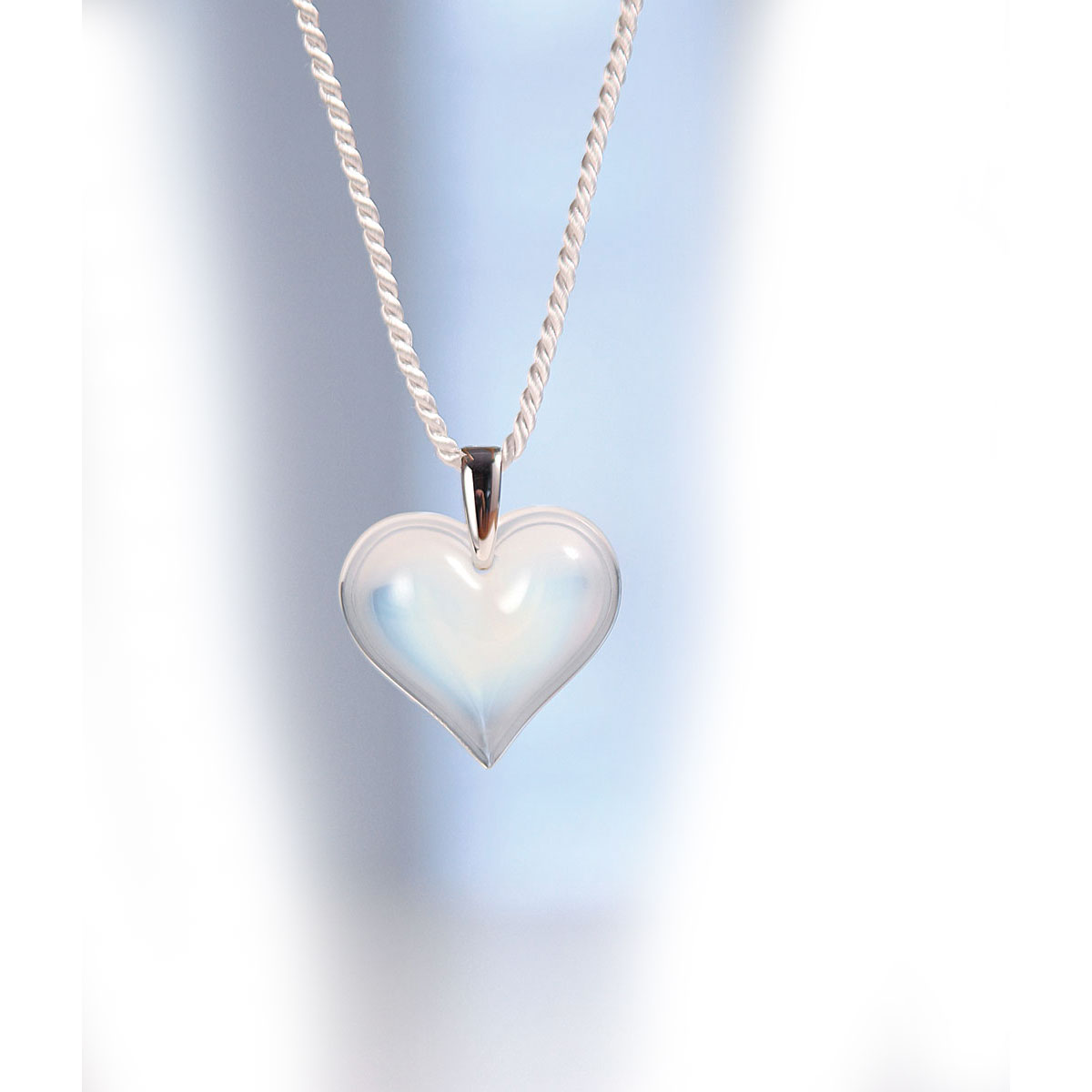 Lalique Jewellery large heart pendant