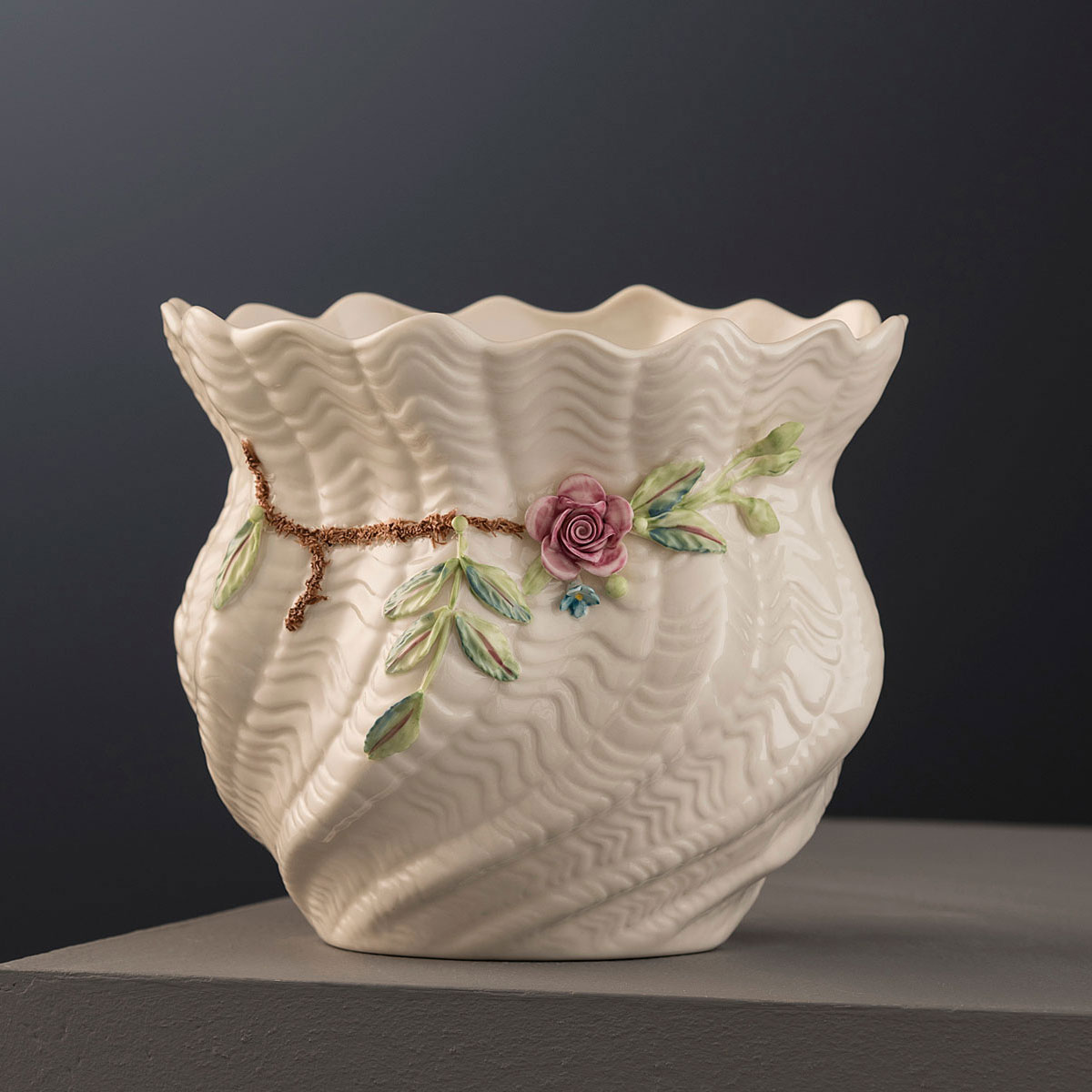 Belleek Masterpiece Collection Carlingford Cache Pot Limited Edition