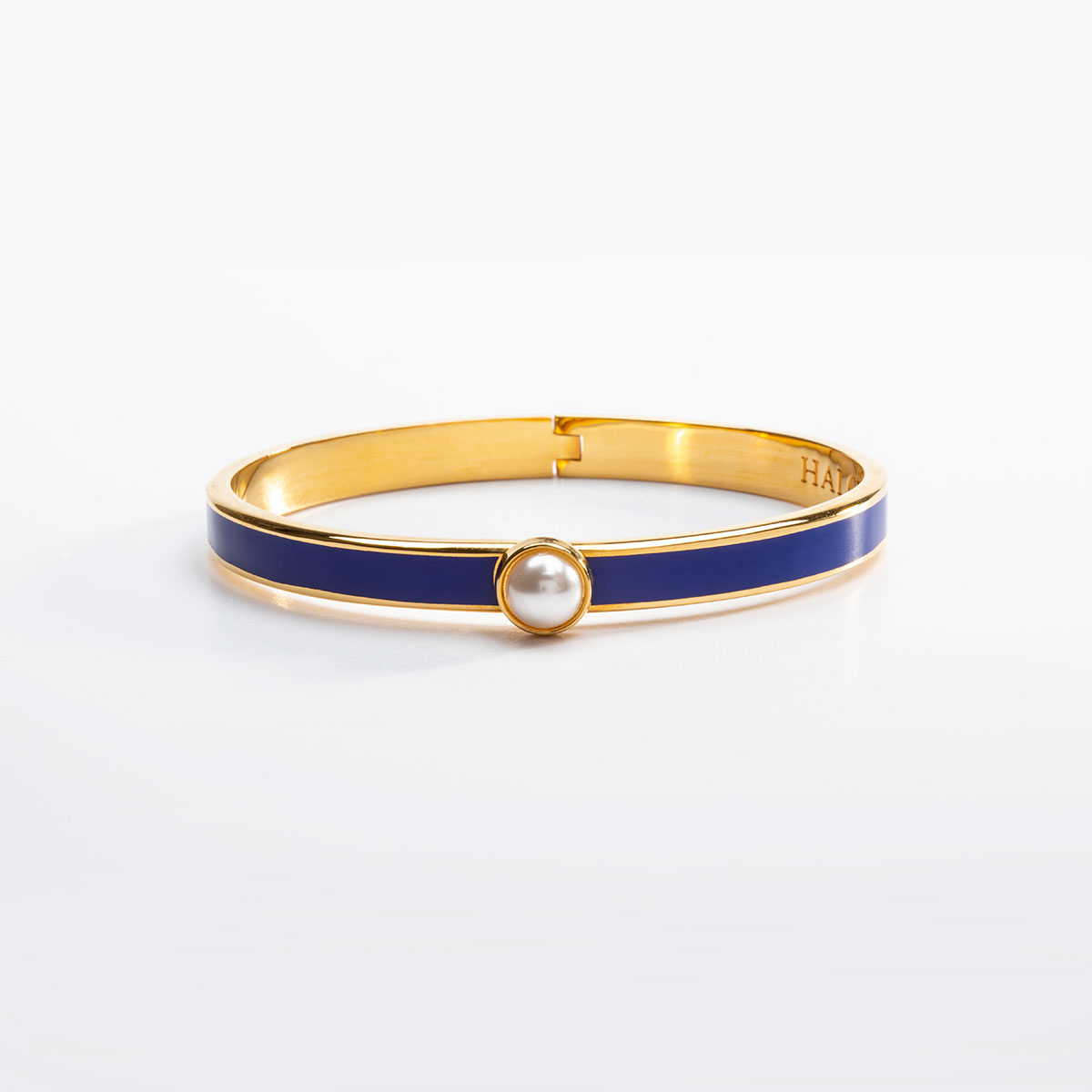 Halcyon Days Cabochon Pearl, Hinged Bangle Cobalt, Gold