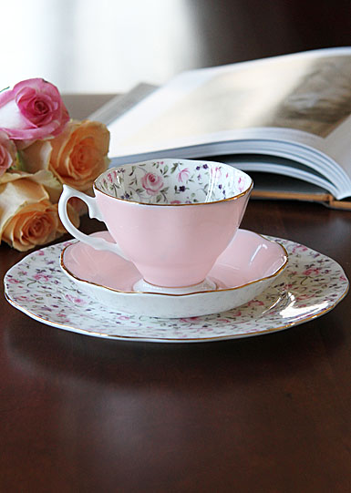 Royal Albert New Country Roses Rose Confetti 3-Piece Set - Teacup, Saucer and Dessert Plate