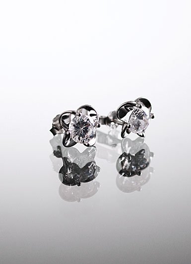 Cashs Ireland, Crystal Sterling Silver Irish Rose Solitaire Pierced Earrings Pair