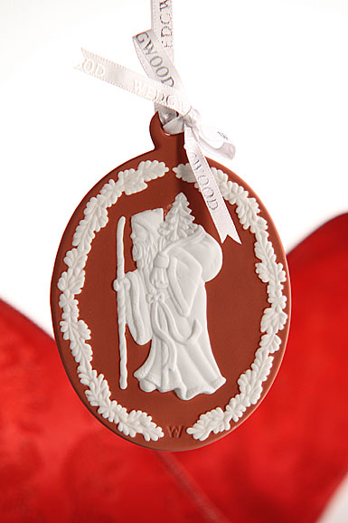 Wedgwood Ornament Santa Cameo, Red